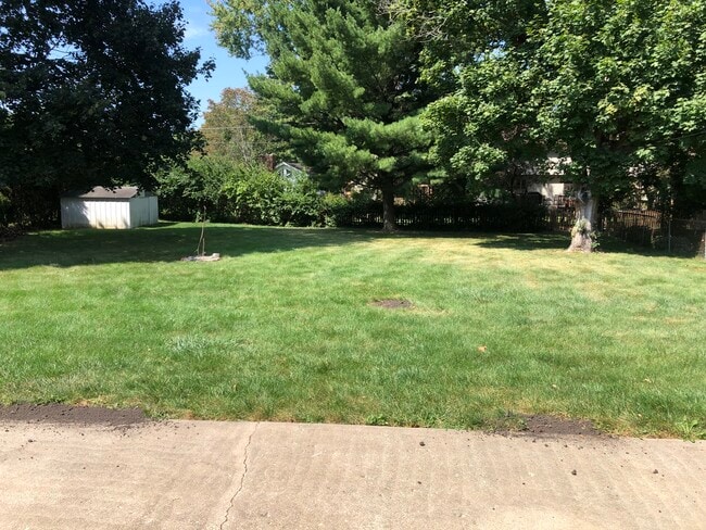 Photo - 1240 Crestview Dr