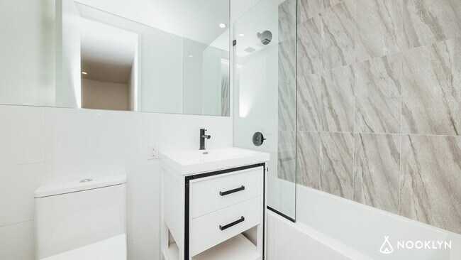 282 E 32nd St Unit 3d