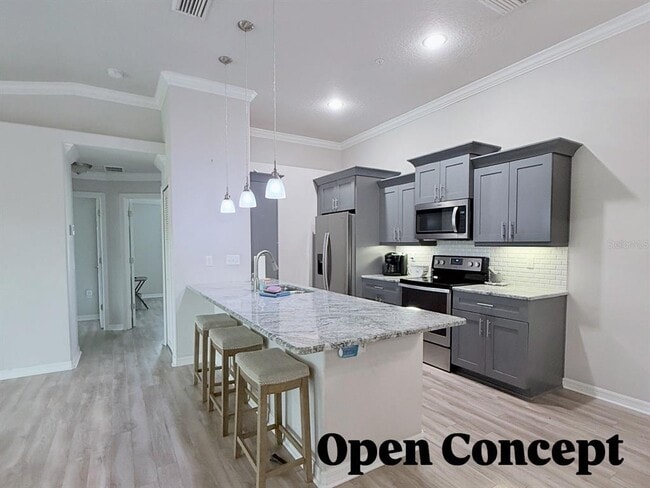 Photo - 5111 Royal Palms Wy Unit 303