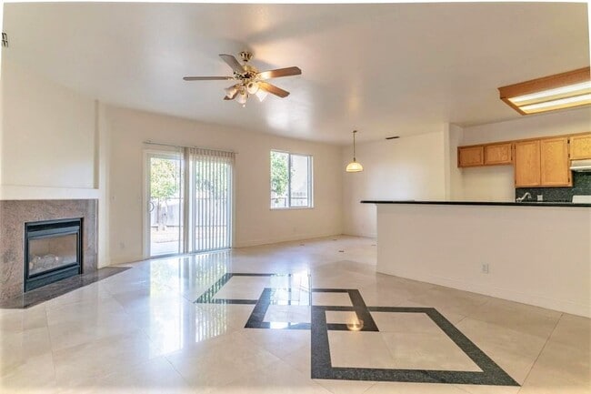 Photo - 1727 Wingfoot Dr