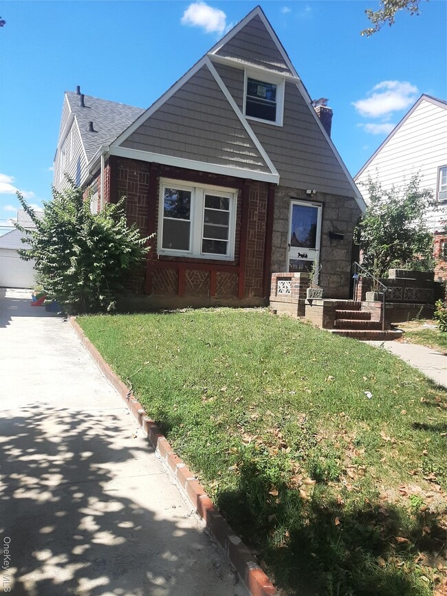 Building Photo - 118-40 222nd St Rental