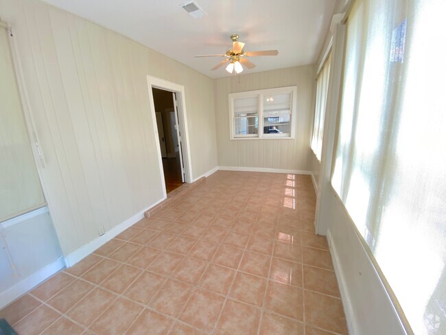 Building Photo - 2118 Washington Ave Rental