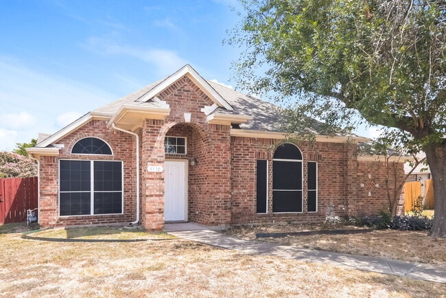 Photo - 1110 Pin Oak Ln