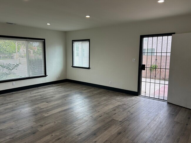 Photo - 3947 Delta Ave