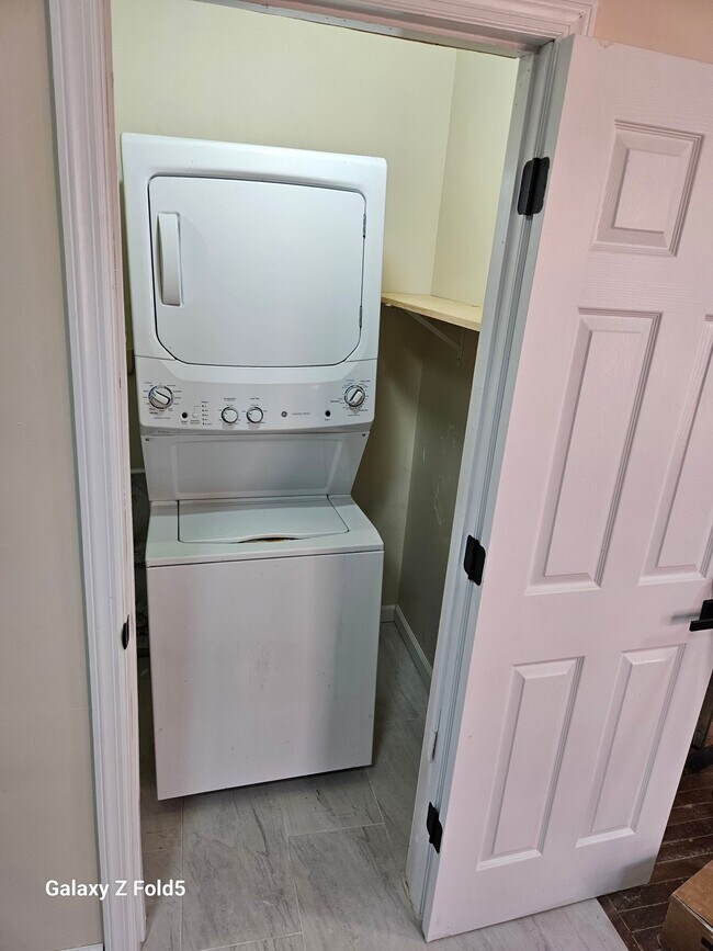 Photo - 144 Huntington Terrace Unit 2L