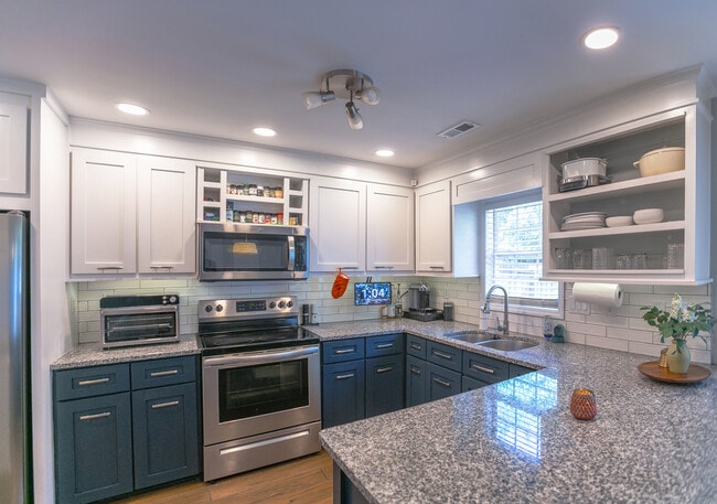 Kitchen - 1035 Spring Forest Rd