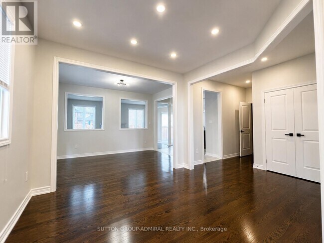 Photo - 1320 Blackmore St