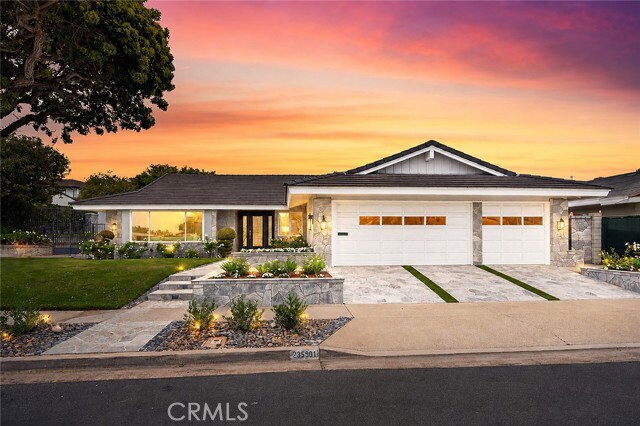 Building Photo - 3500 Surfview Ln