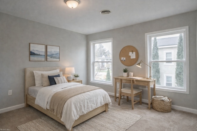 Photo - 1350 W 38th St