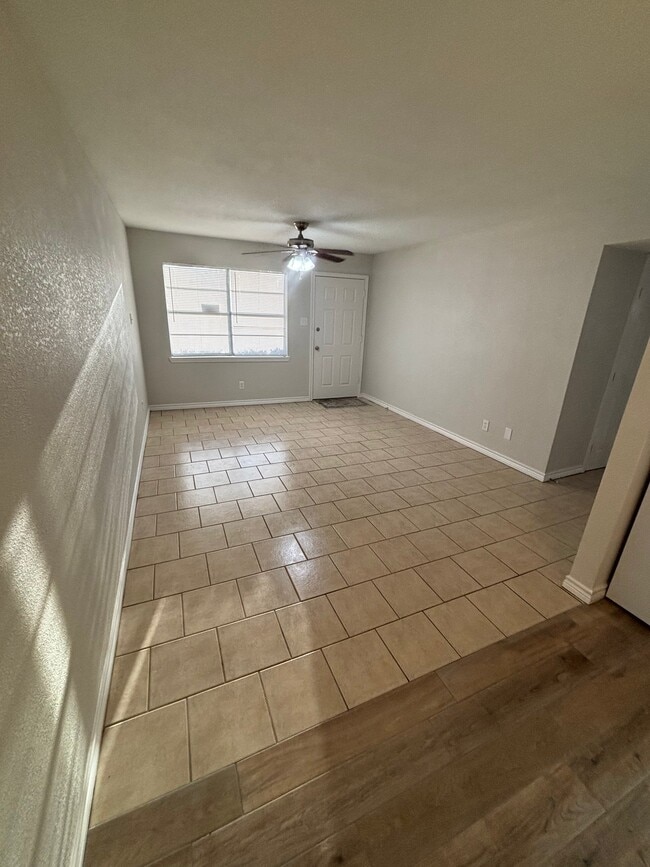 Photo - 6760 Prutzman Rd