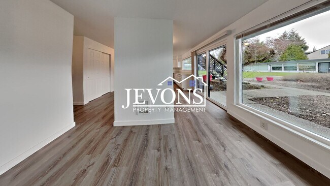 Photo - Blue Ridge - 28606 Pacific Highway S Feder...