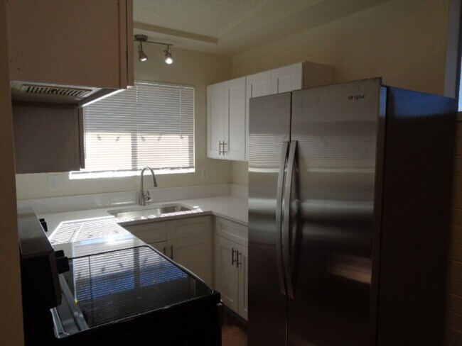 Building Photo - #2007-Camwood Group LLC Unit #3