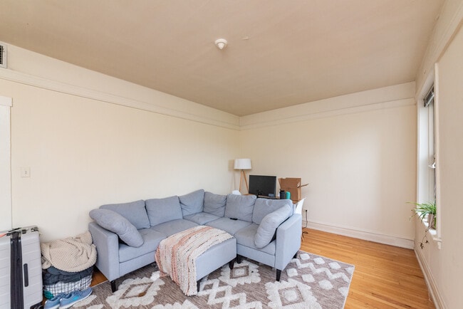 3413 N Elaine Pl Unit 2