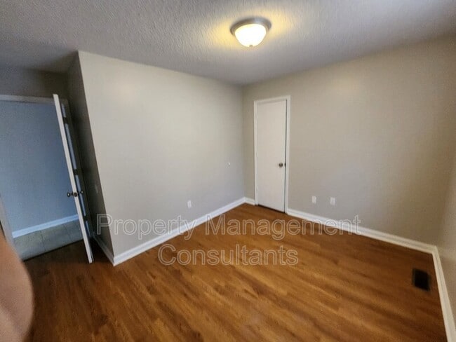 Photo - 403 Austin Ave