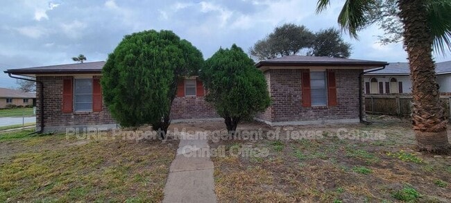 Building Photo - 2255 Lombardy Dr