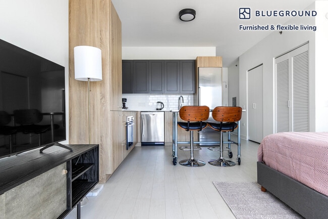 Photo - 1035 W Van Buren St Unidad FL15-ID397