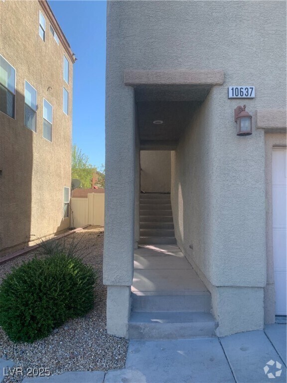 Building Photo - 10637 Nevada Falls Ave Rental