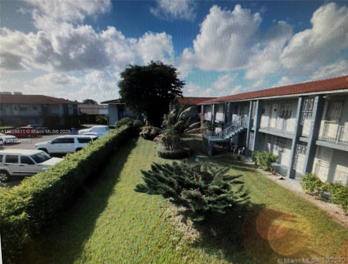 Photo - 4050 NW 135th St Unidad 17-9 Rental