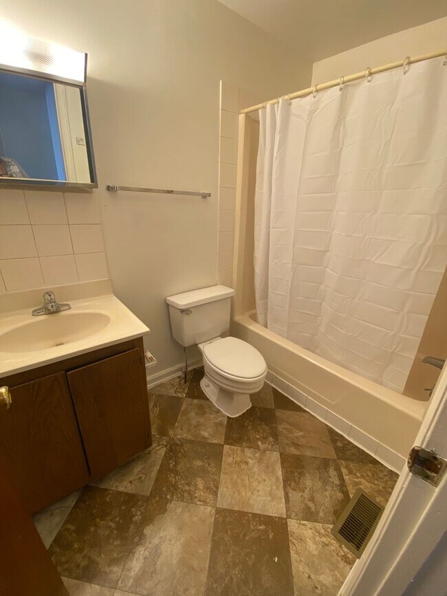 Photo - 2 bedroom, 1.5 bath end unit Townhouse near Forest Hills Shopping Center and Downtown Durham NC