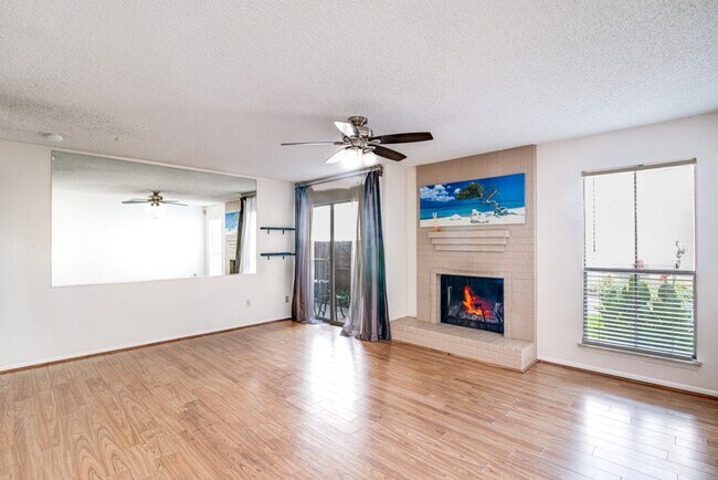 Photo - 3919 Fairmont Pkwy Unit True