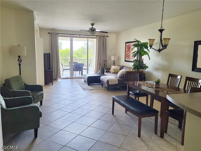 Photo - 11041 Gulf Reflections Drive Unit 305