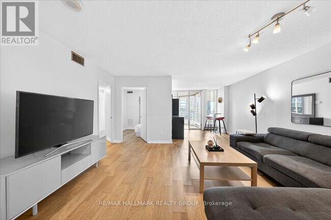 Photo - 55 Centre Ave Unit 1506