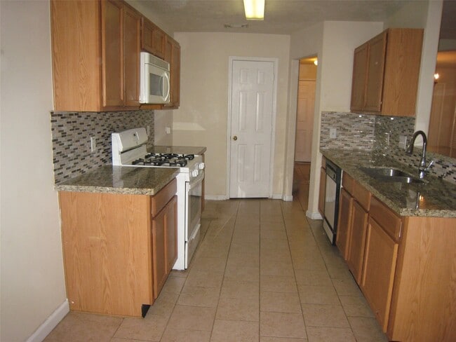 Photo - 7822 Winding Creek View