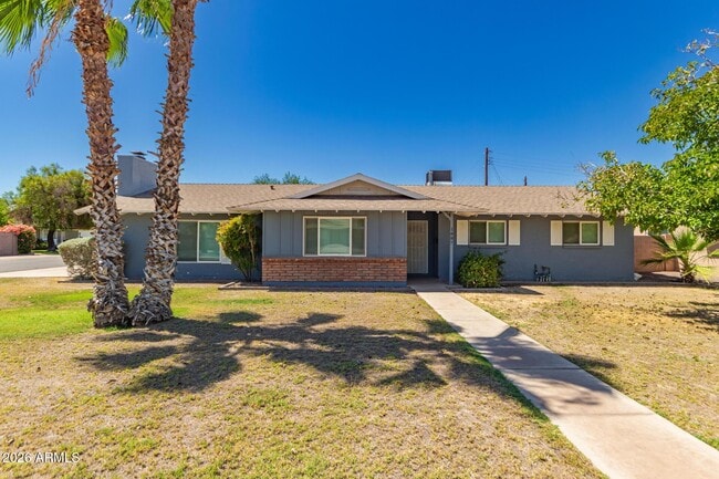 Building Photo - 1887 E Palmcroft Dr