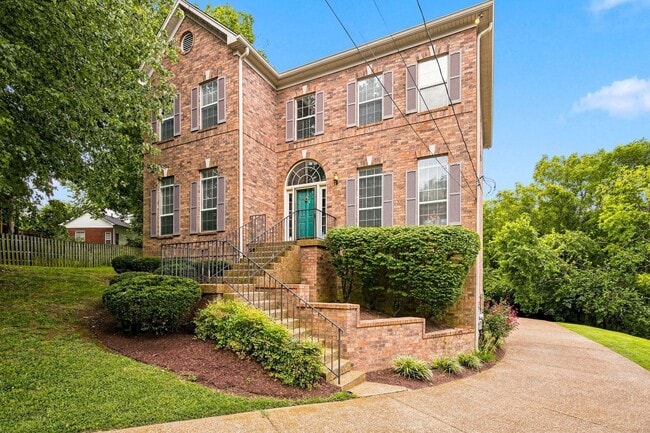 Building Photo - 605 Brelan Ct