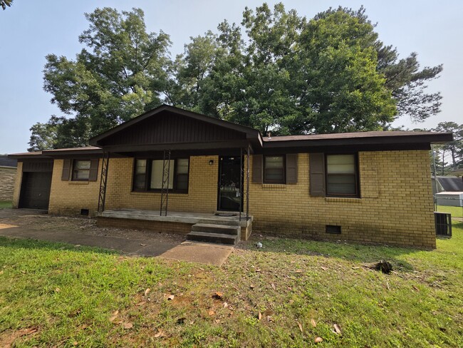 Building Photo - 4204 Lakeview Dr NW Rental