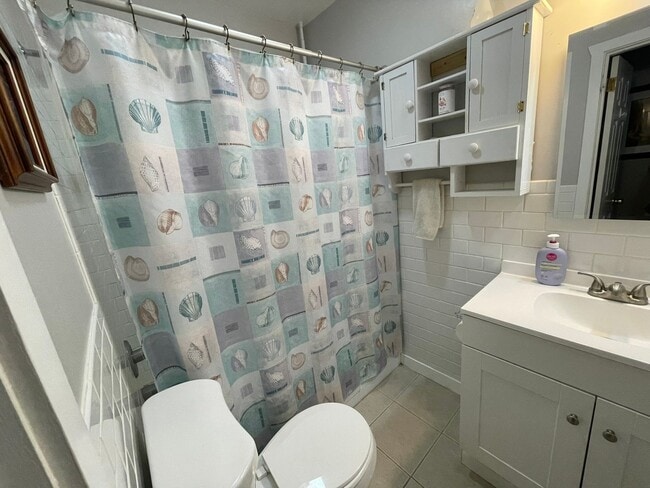 Photo - 783 W 48th St Unit #3