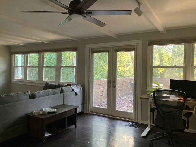 Photo - 1103 Palafox Dr NE