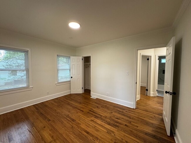 Photo - 2bed/1bath w/ detached garage!