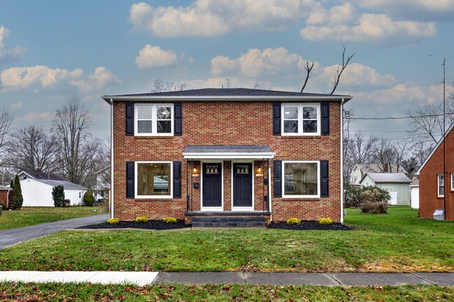 Building Photo - 1142 Meadowbrook Ave SE