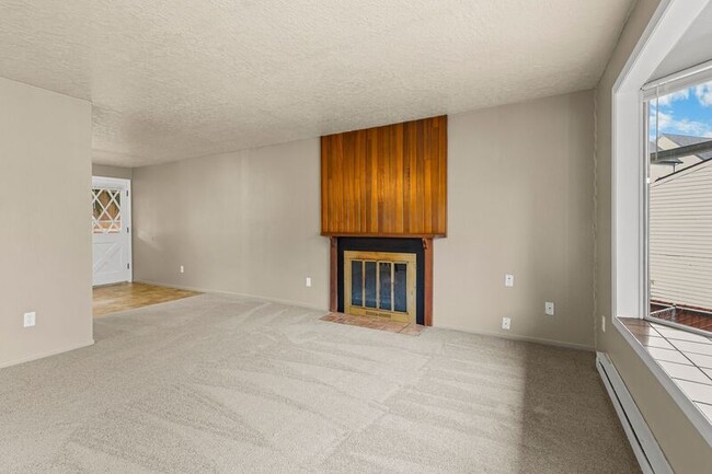 Photo - 201 SE 176th Pl