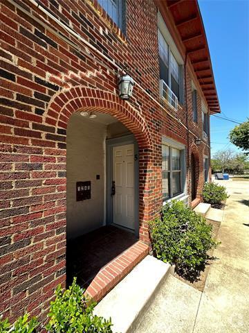 Building Photo - 1115 S Jennings Ave Unit 2 Rental