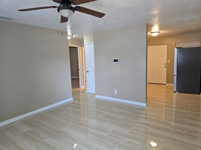 Photo - 112 Palm Dr