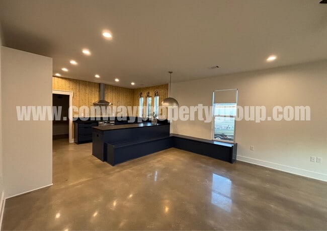 Photo - 2156 Prince St