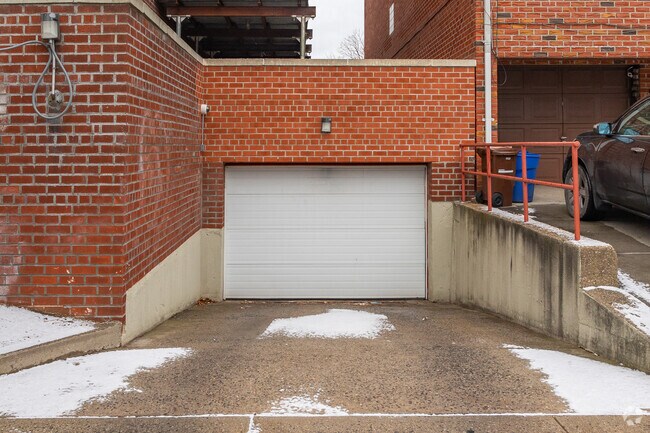 Photo - Braddock Ave