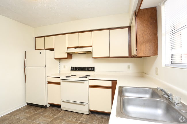 02 1BR, 1BA - 525 SF Expanded Kitchen - Kitchen - Katelyn Court Apartments