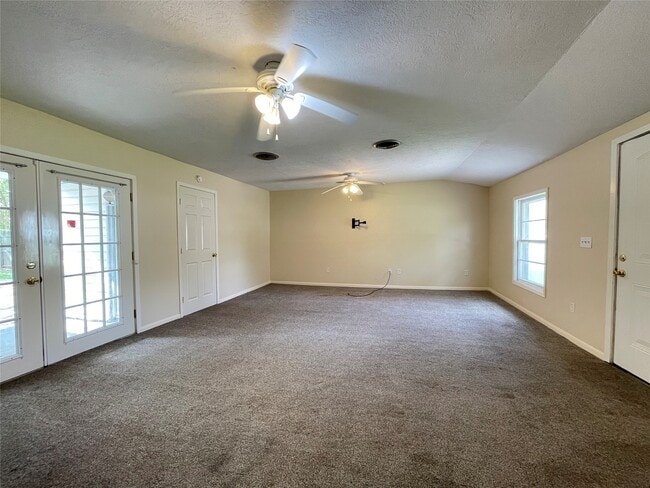 Photo - 140 Laurel St