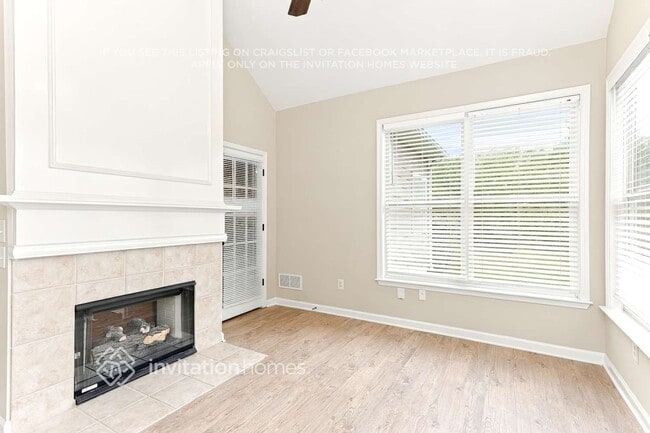 3961 Triton Ives Dr NE