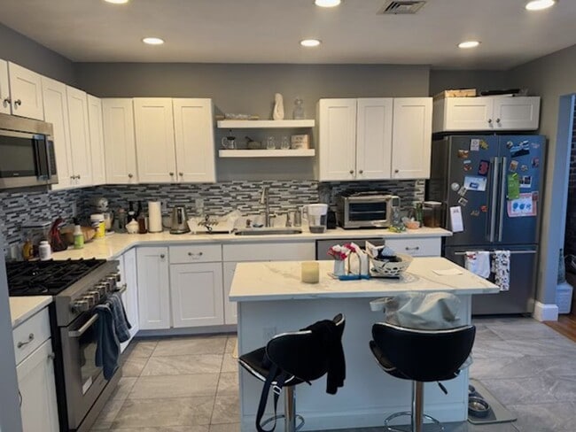 Photo - AWESOM 3 bed 3 bath in Brookline!!