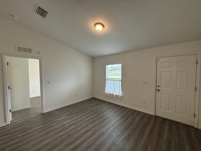 Photo - 103 Marion Oaks Dr