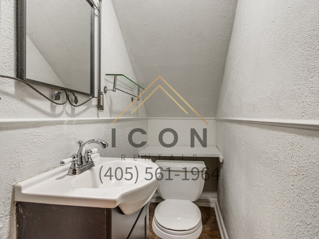 Photo - 216 NW 36th St