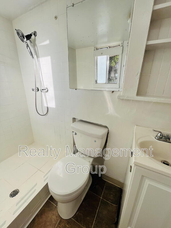 Photo - 2014 Earl St Unit #3