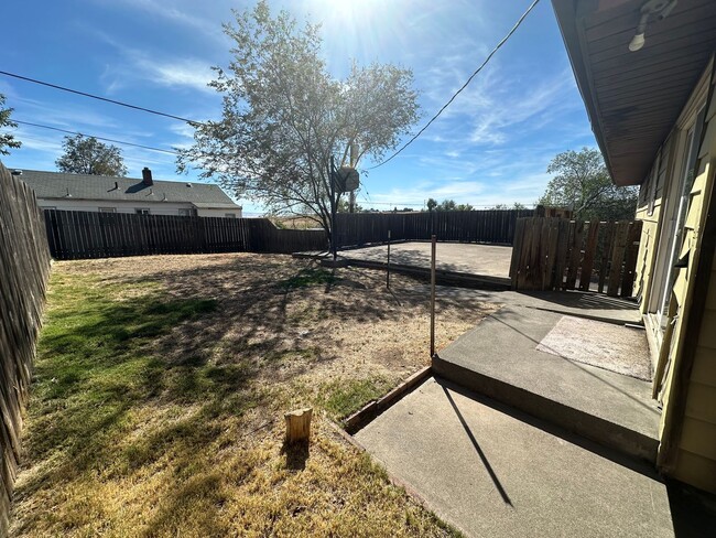 1212 SW Isaac Ave