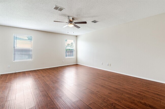 Photo - 2232 White Pine Dr