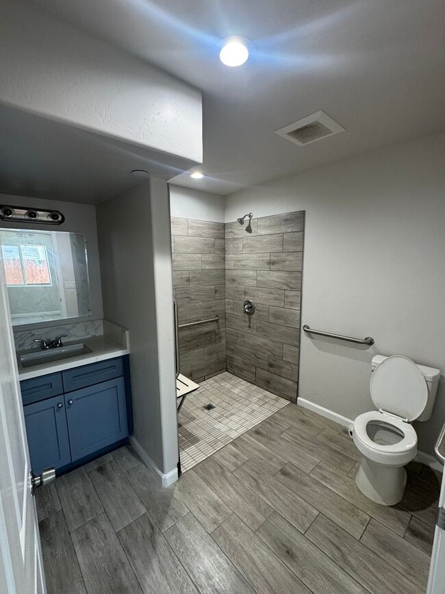 Photo - 1627 Virginia St Unit A