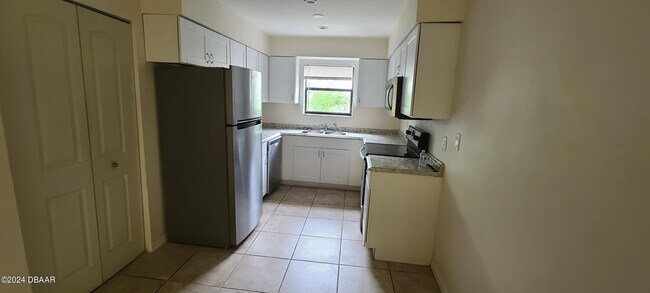 Photo - 1030 4th St Unit 3